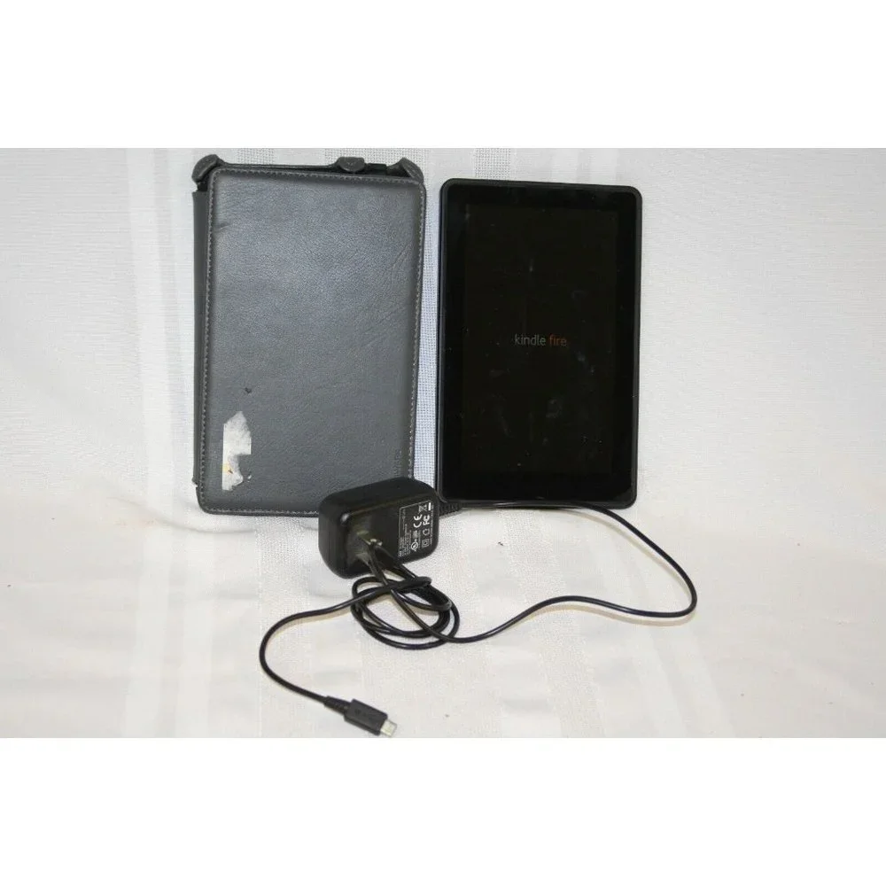 Kindle Fire (1st Generation) D01400 8GB, Wi-Fi, 7in Tablet - Black